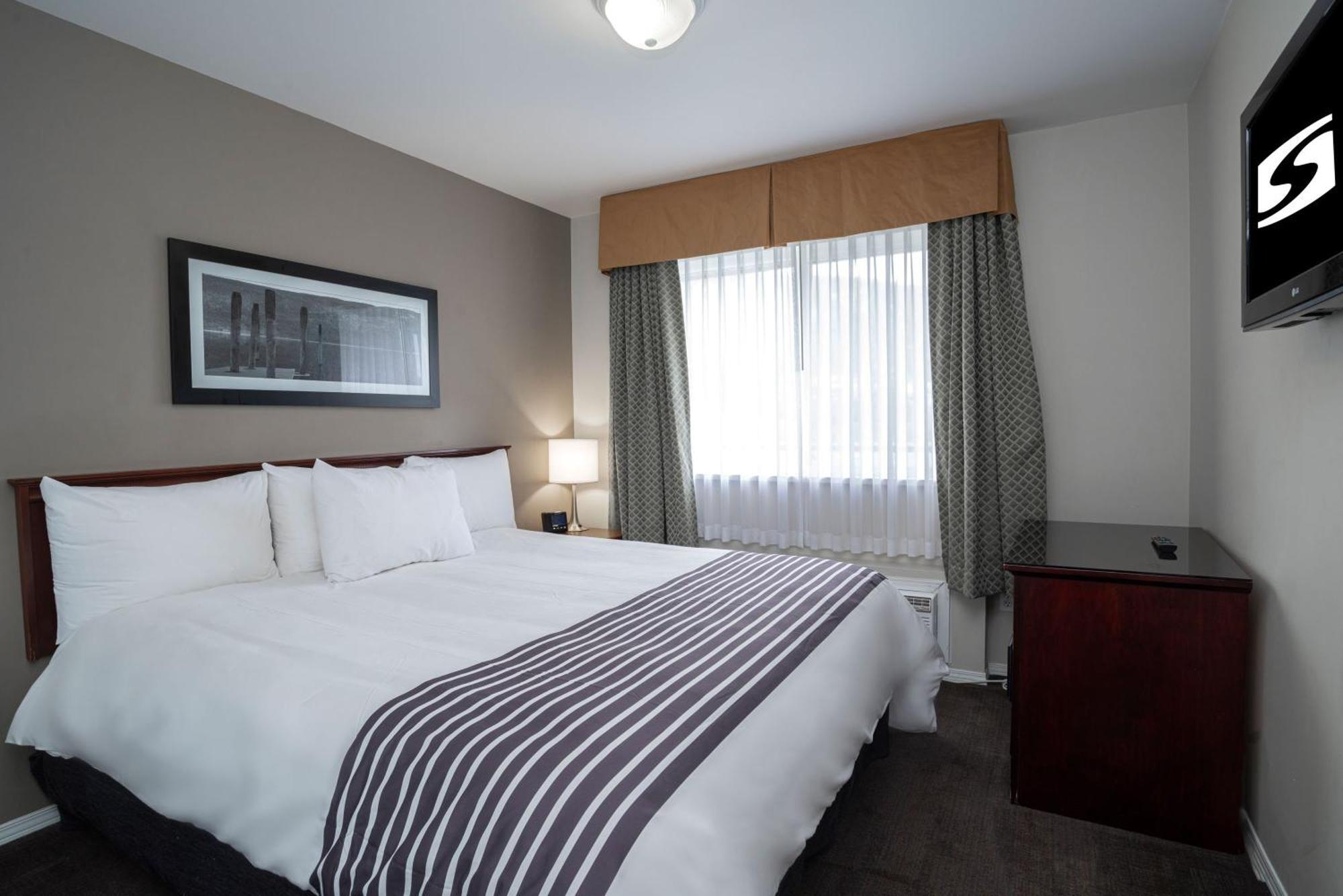 แซนด์แมน โฮเต็ล แอนด์ สวีท วิลเลียมส์เลก Hotel วิลเลียมส์เลค ภายนอก รูปภาพ