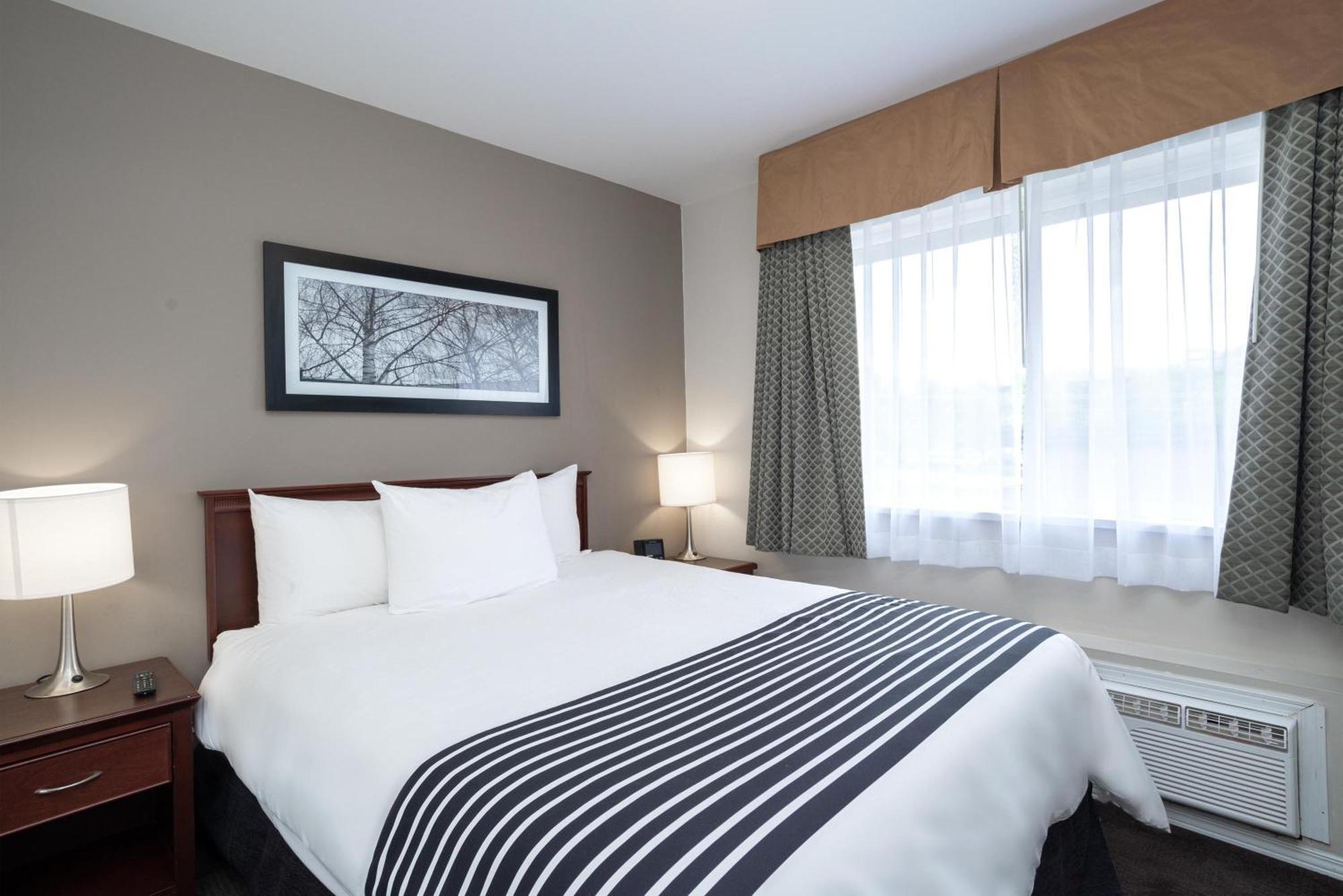 แซนด์แมน โฮเต็ล แอนด์ สวีท วิลเลียมส์เลก Hotel วิลเลียมส์เลค ภายนอก รูปภาพ